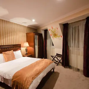 Boutique Monaco 4*, Bucureşti România